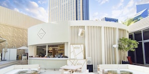 Poolside bar