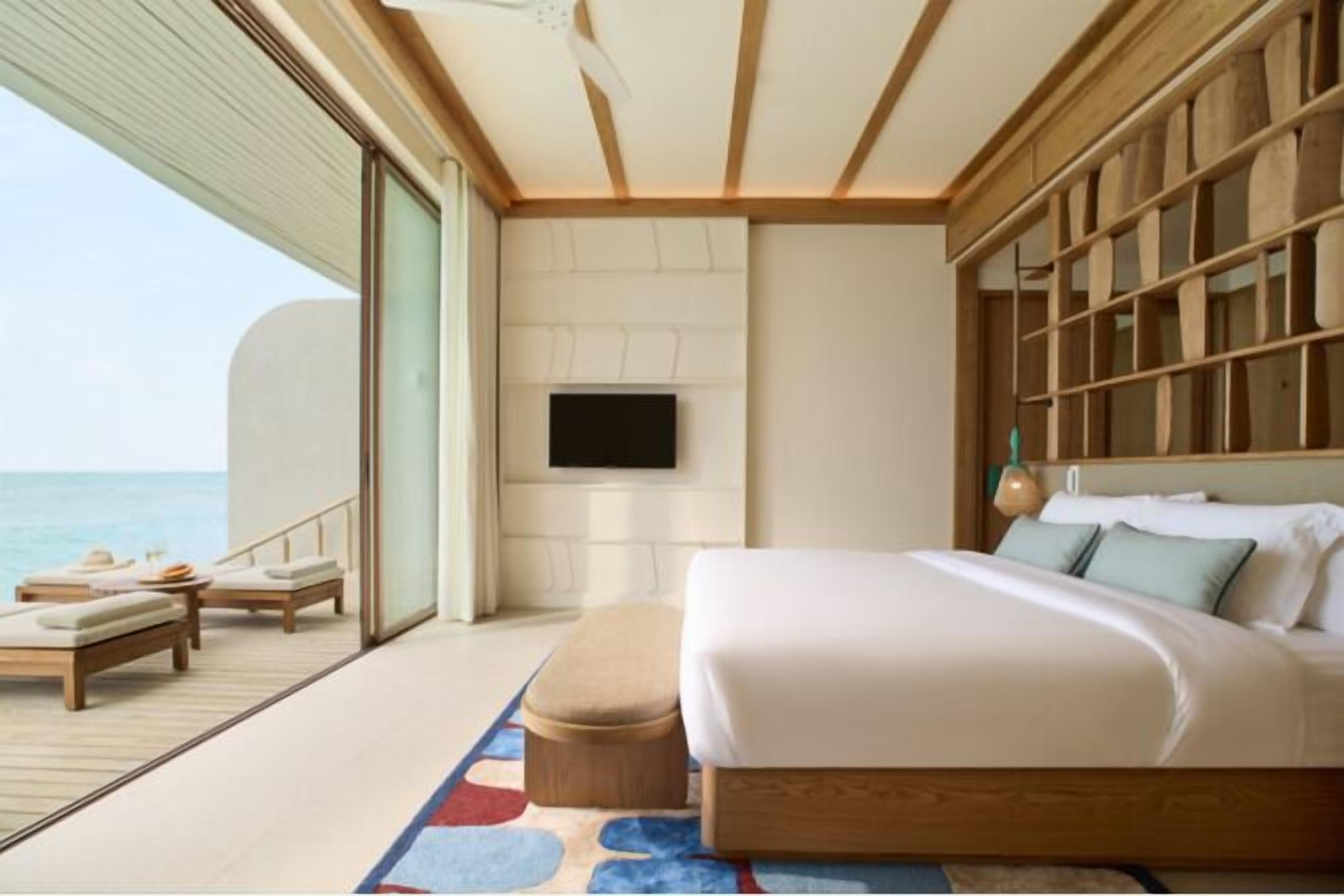 Premium bedding, minibar, in-room safe, laptop workspace