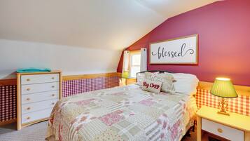 2 bedrooms, bed sheets