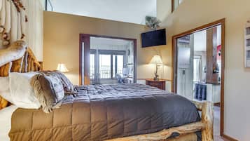 1 bedroom, desk, iron/ironing board, WiFi
