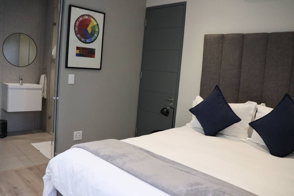 Chambre Standard | Coffre-fort, bureau, espace de travail pour ordinateurs portables