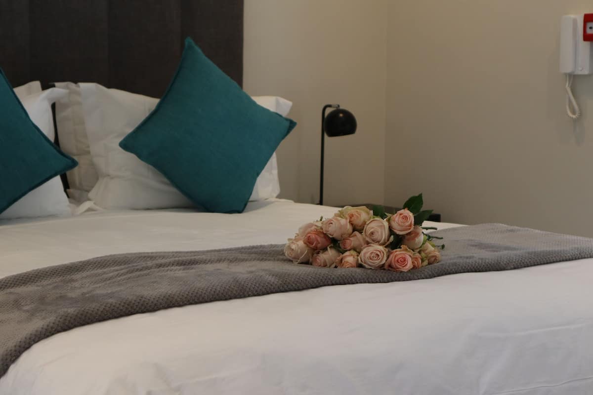 In-room safe, desk, laptop workspace, free WiFi