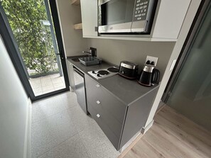 Comfort Room | Private kitchen | Mini-fridge, microwave, stovetop, toaster