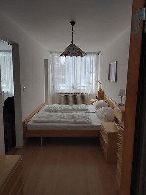 1 habitación y ropa de cama