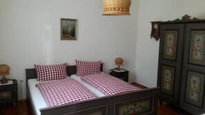 2 bedrooms, Internet, bed sheets