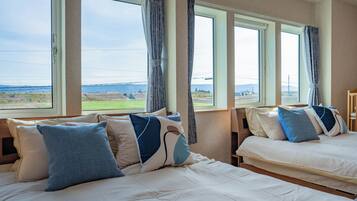 4 bedrooms, free WiFi