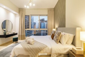 Luxury Apartment, Balcony, Sea View | 2 bedrooms, in-room safe, free WiFi