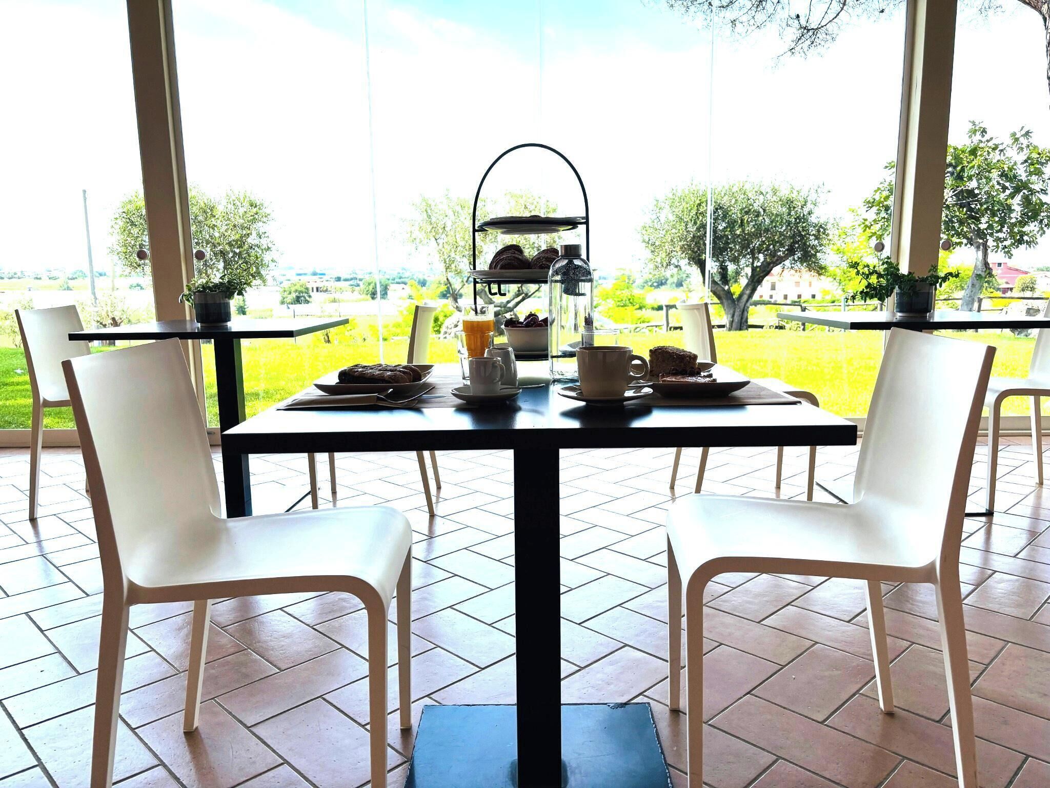 Tägliches einheimisches Frühstück (7 EUR pro Person)