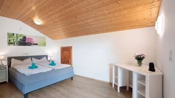 2 bedrooms, free WiFi, bed sheets