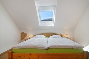 2 bedrooms, free WiFi, bed sheets