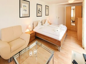 6 Schlafzimmer, Bügeleisen/Bügelbrett, kostenloses WLAN, Bettwäsche