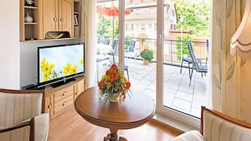 TV, DVD player, stereo