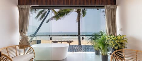 Habitación Deluxe, vista al mar | Wifi gratis y ropa de cama