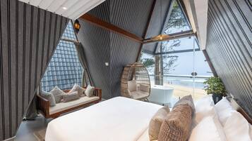 Romantic Room, Sea View | Free WiFi, bed sheets