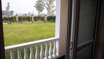 Chambre Double, vue jardin | Terrasse/Patio