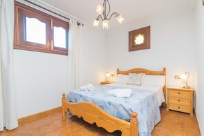 5 bedrooms - Los Geranios - House In Can Picafort. Free Wifi (Can Picafort, Illes Balears)