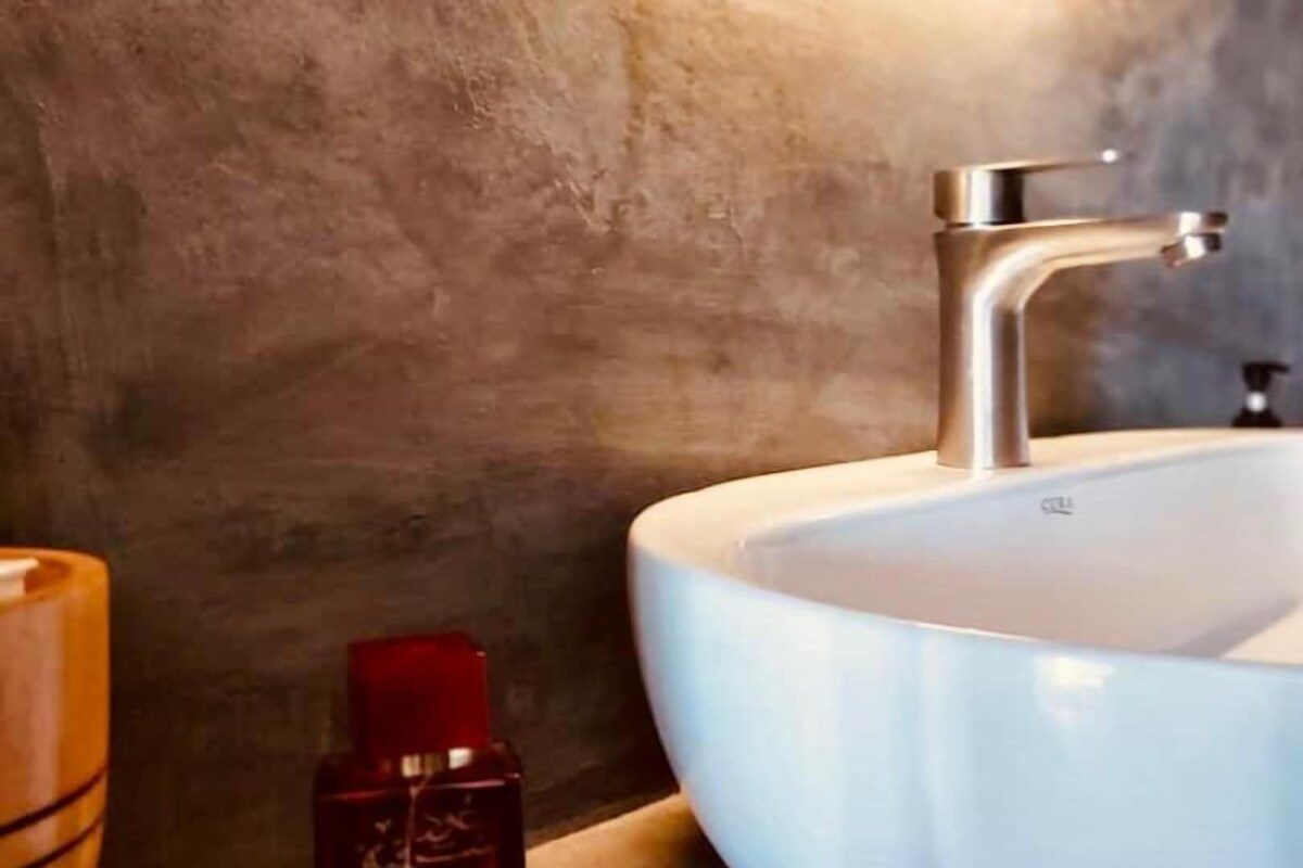 Bathroom amenities | Shower, towels, soap, toilet paper