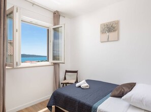 Appartement (Four Bedroom Apartment with Terrace) | 4 chambres, accès au Wi-Fi (inclus)