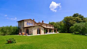 Villa, accessible aux personnes à mobilité réduite