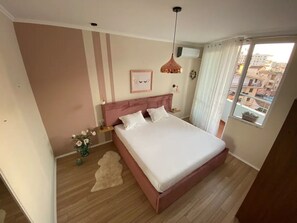 1 bedroom, iron/ironing board, WiFi