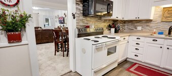 Moose Haven | Pet Friendly Retreat w/ Hot Tub