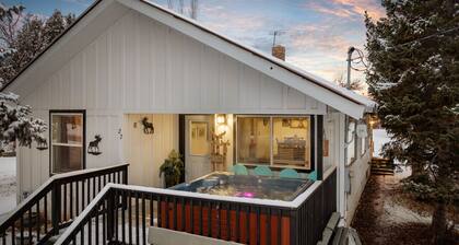 Moose Haven | Pet Friendly Retreat w/ Hot Tub