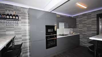 House, 1 Bedroom, Terrace, Garden View | Interior
