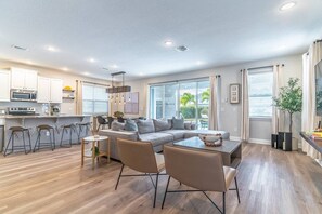 Interior - Stunning Home with Private Backyard | Encore at Reunion (Kissimmee)