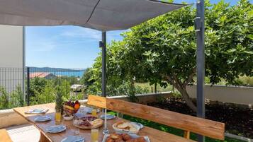 Departamento (Two Bedroom Apartment with Terrace) | Exterior