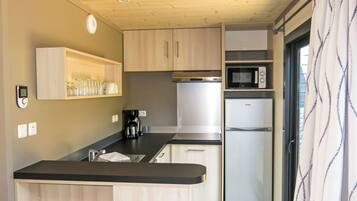 Réfrigérateur, micro-ondes, lave-vaisselle