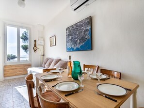 Dining - Le Provençal by Interhome (Le Pradet)