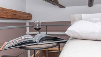 Apartment (Two Badroom Apartment with Hot Tob) | 2 bedrooms, cribs/infant beds, free WiFi