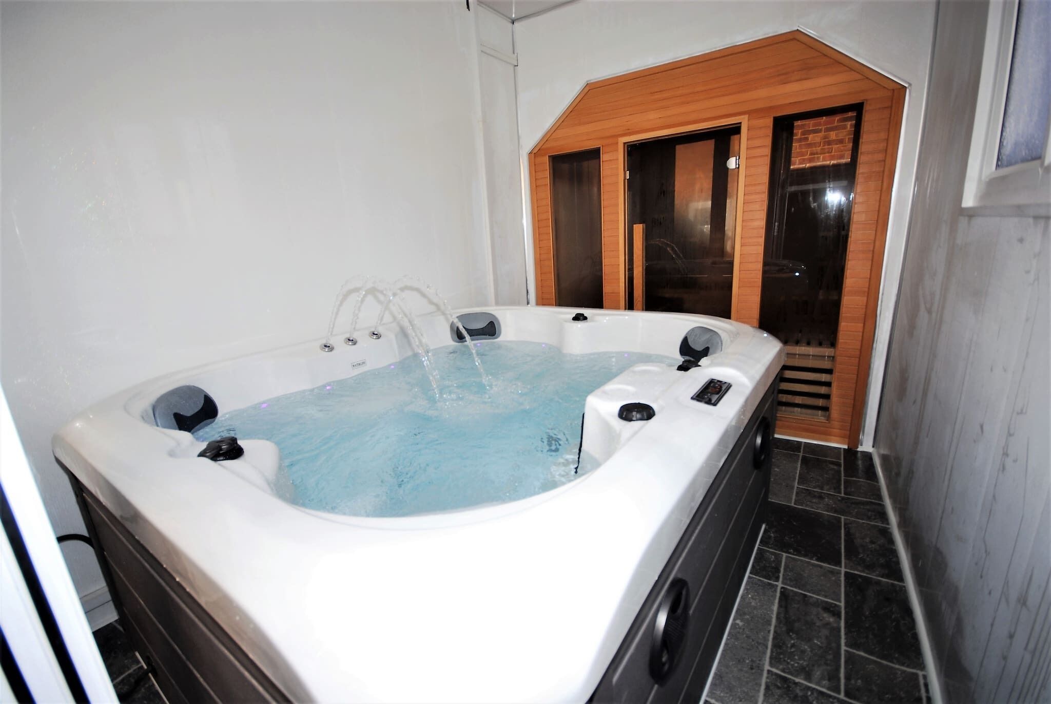 Apartment, 2 Bedrooms | Interior