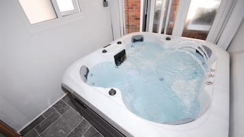House, 3 Bedrooms | Interior