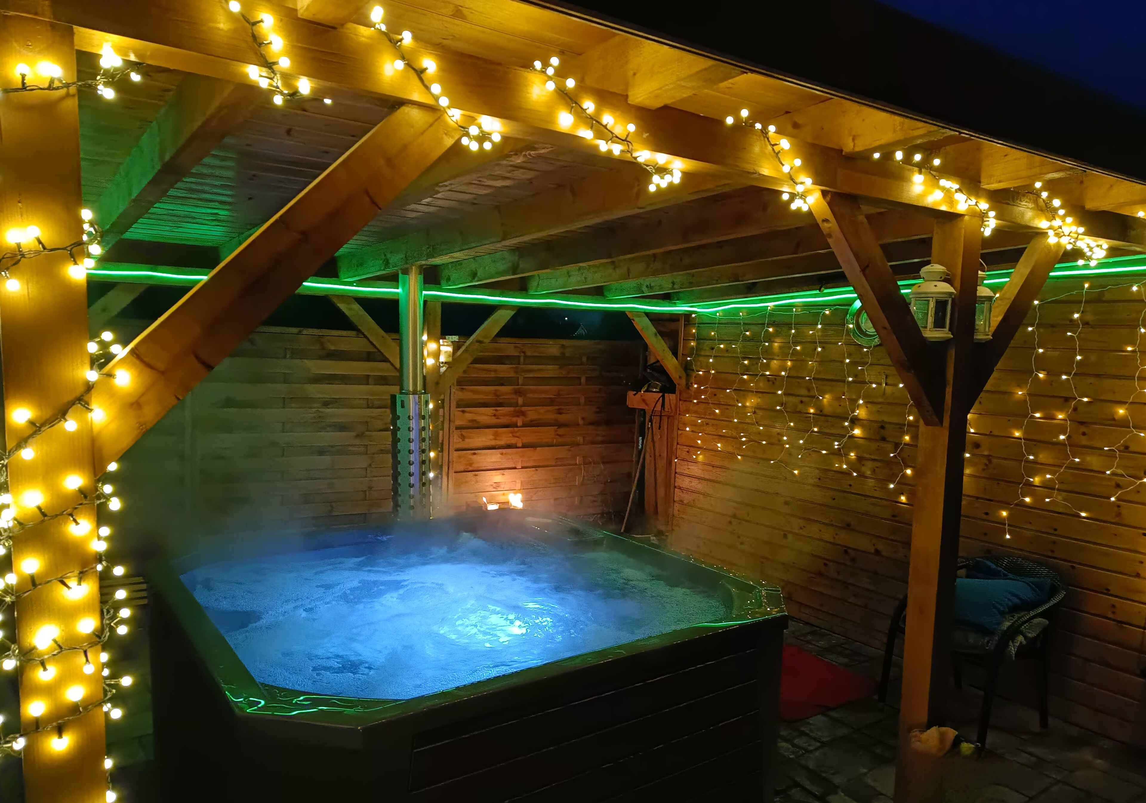 Bain à remous extérieur