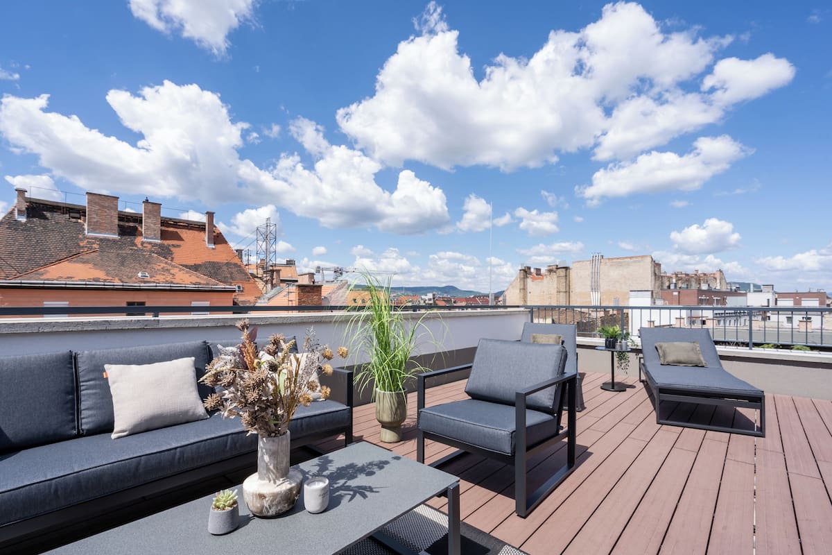 Deluxe Penthouse, City View | Terrace/patio