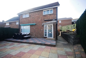 House, 4 Bedrooms | Exterior - Cozy Hideaway With Hot Tub & Sauna Sleeps 7 (Brighton)