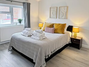 Interior - Cozy Hideaway With Hot Tub & Sauna Sleeps 7 (Brighton)