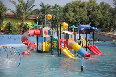 VITS Roccia Hill Resort and Adventure Park ,Navapur