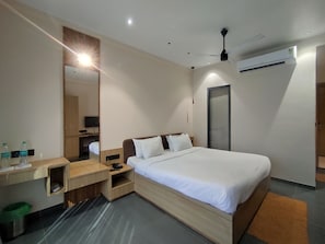 Super Deluxe Room | Setrika/meja setrika dan Wi-Fi gratis