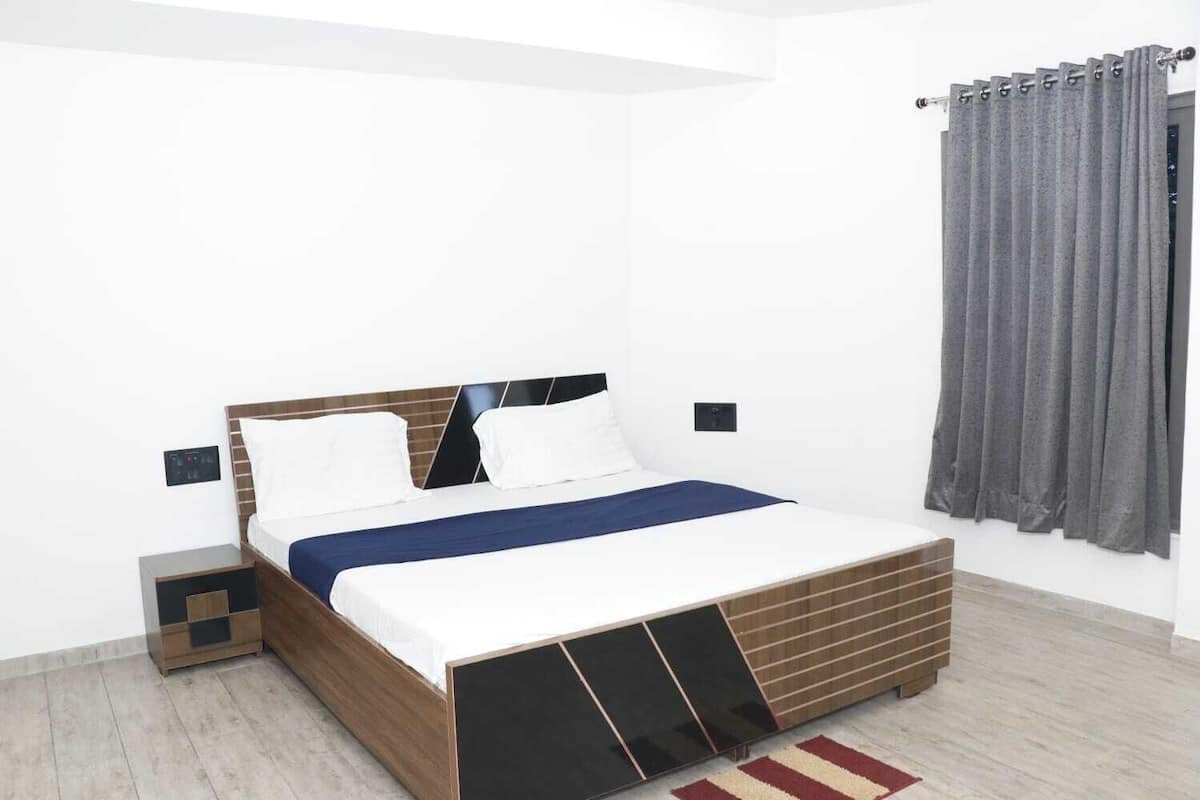1 bedroom, iron/ironing board, free WiFi