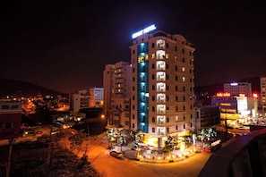 واجهة المنشأة