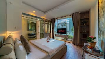 Deluxe Double Room, City View | Desk, soundproofing, free WiFi, bed sheets