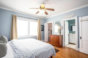 3 bedrooms, desk, iron/ironing board, free WiFi