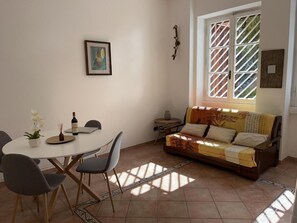 Apartment, 1 Bedroom | Living room - Holiday Home Roma Night and Day (Rome)