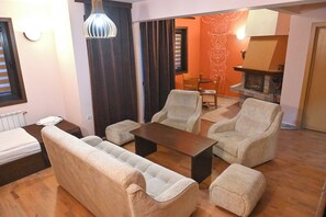 Penthouse Deluxe - balkong | Skrivbord, arbetsyta för laptop, ljudisolering och gratis wi-fi