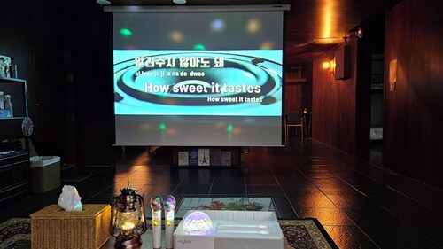 [홍대 메인거리] 외국인 전용 숙소, 유니크한 인테리어