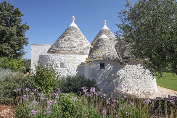 4 عدّة غرف نوم