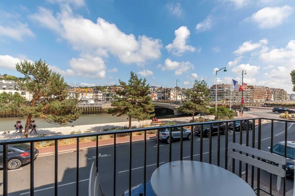 Comfort Studio, Balcony, River View | Terrace/patio