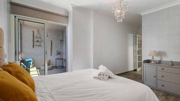 Apartment, 2 Bedrooms, Balcony, Ocean View | 2 bedrooms
